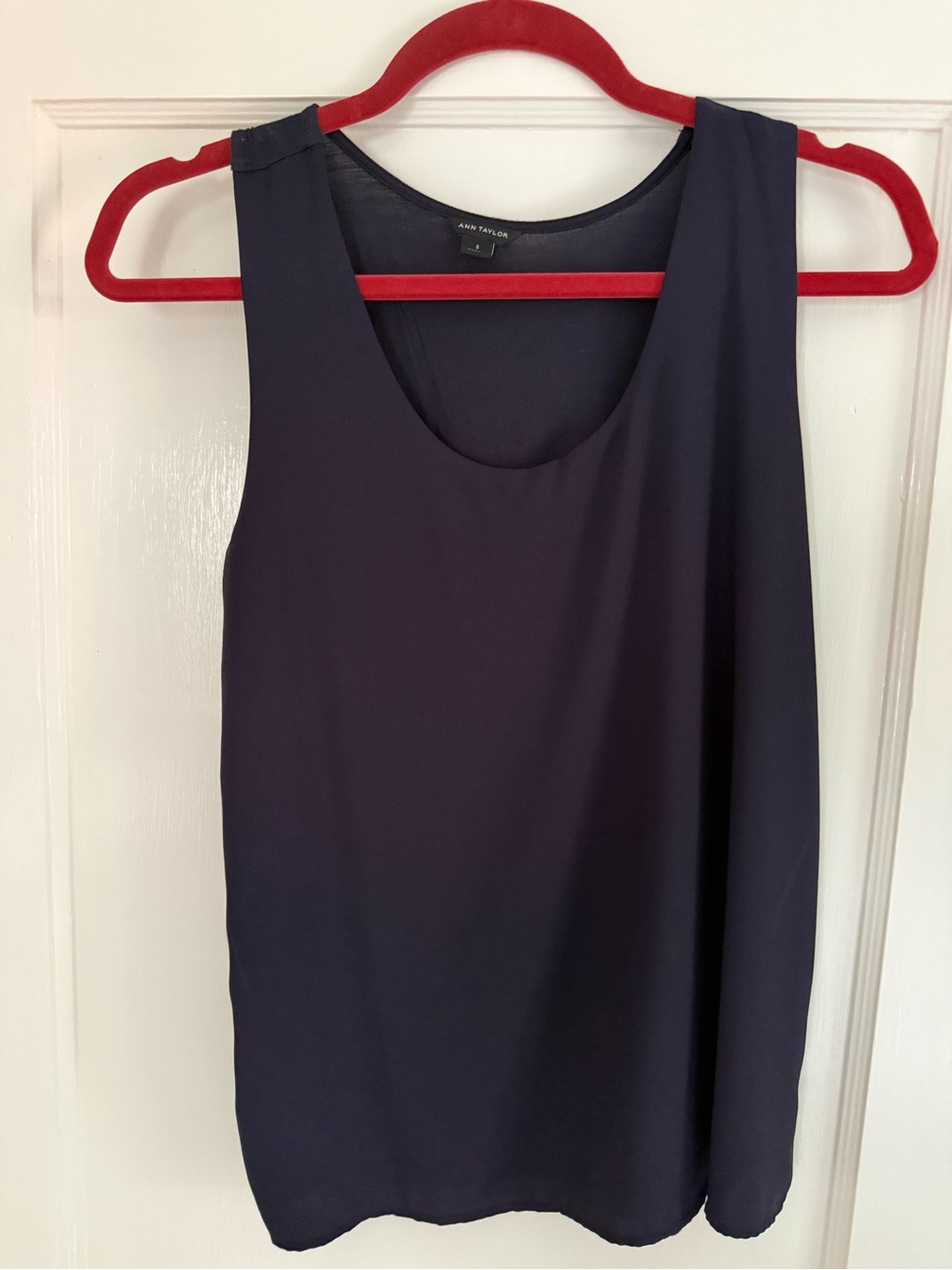 Ann Taylor Navy Sleeveless Scoop Neck Shell